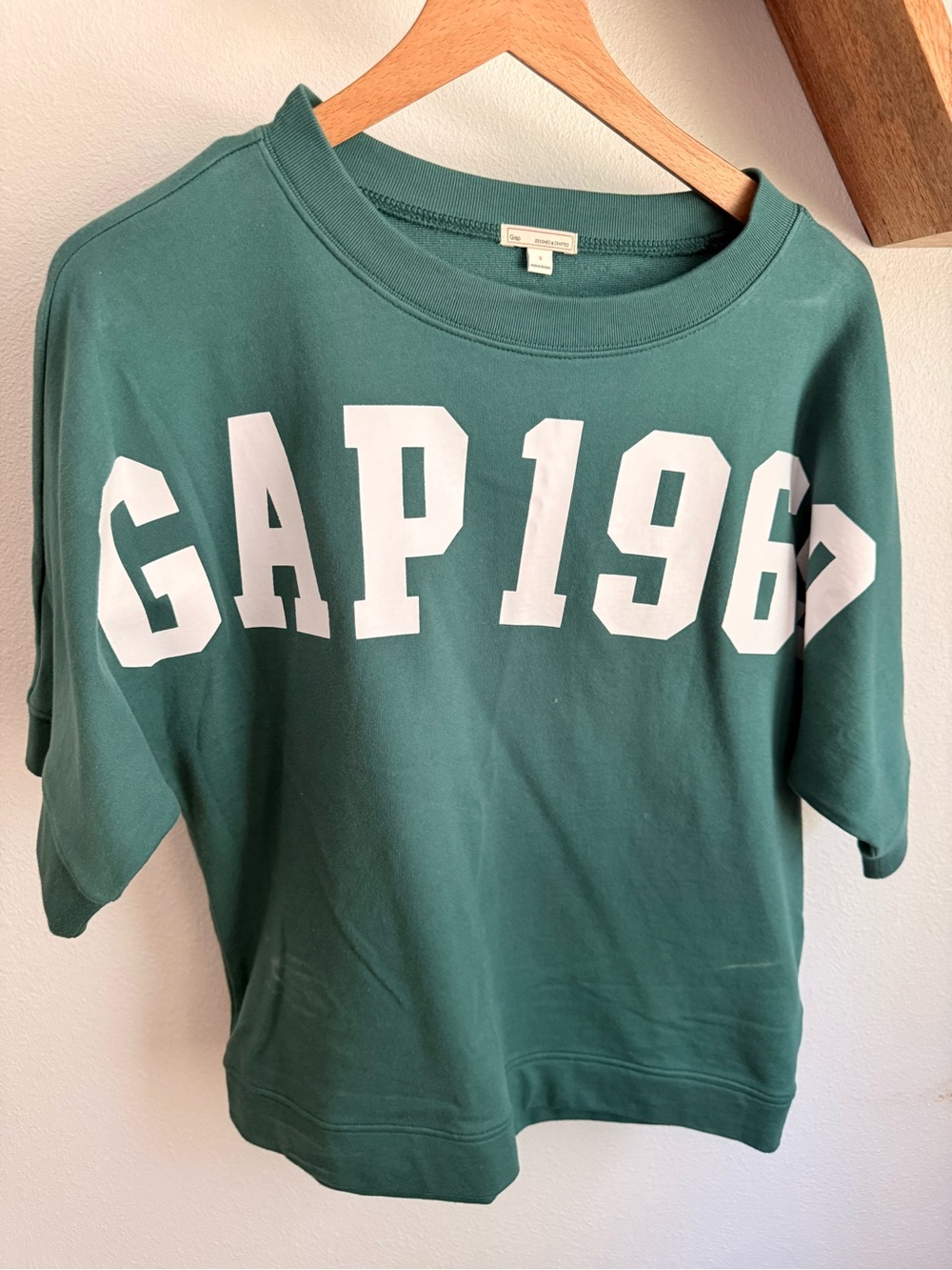 GAP Green Sweat Tee